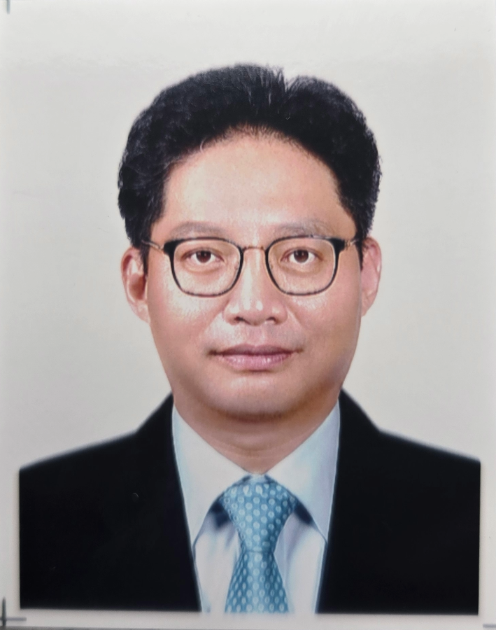 정창성 사진